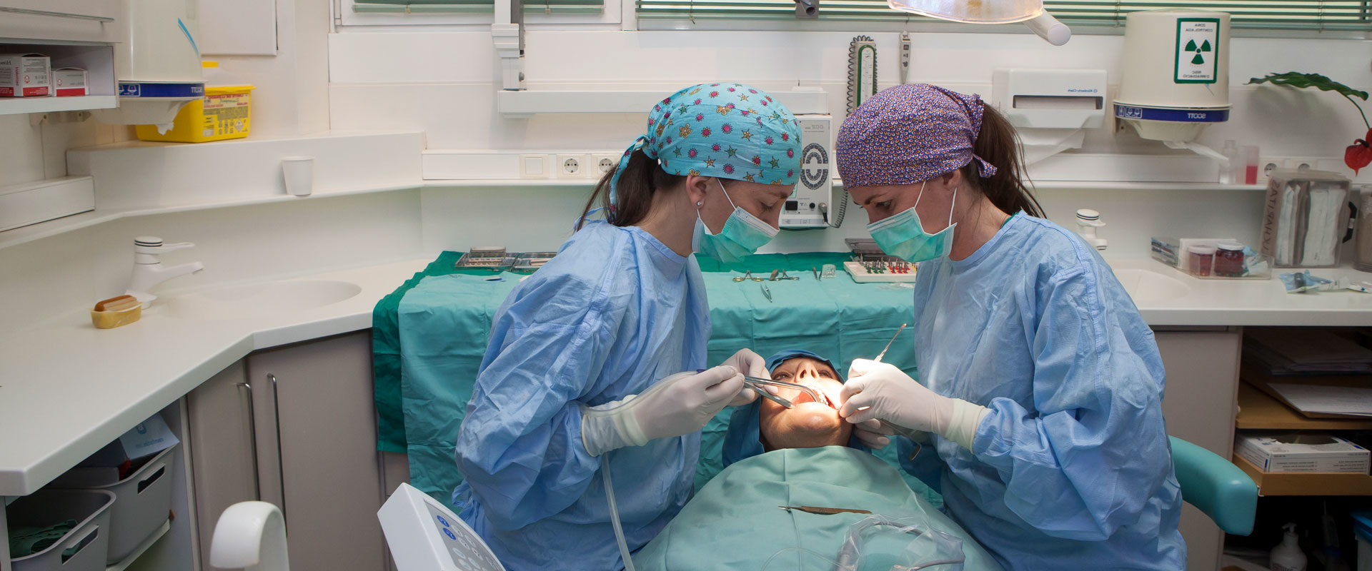 Cirugia-dental-Barcelona-Clinica-Dental-Murtra